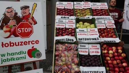 Sadownicy protestowali pod siedzibą Biedronki